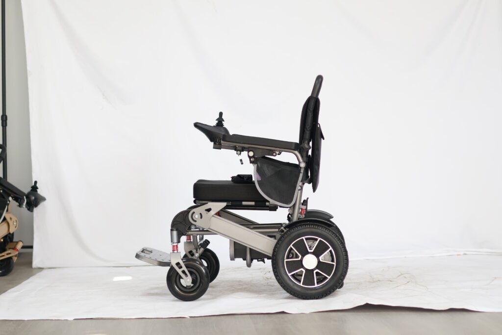 Electric Lightweight Folding Wheelchair WR-E0611-3